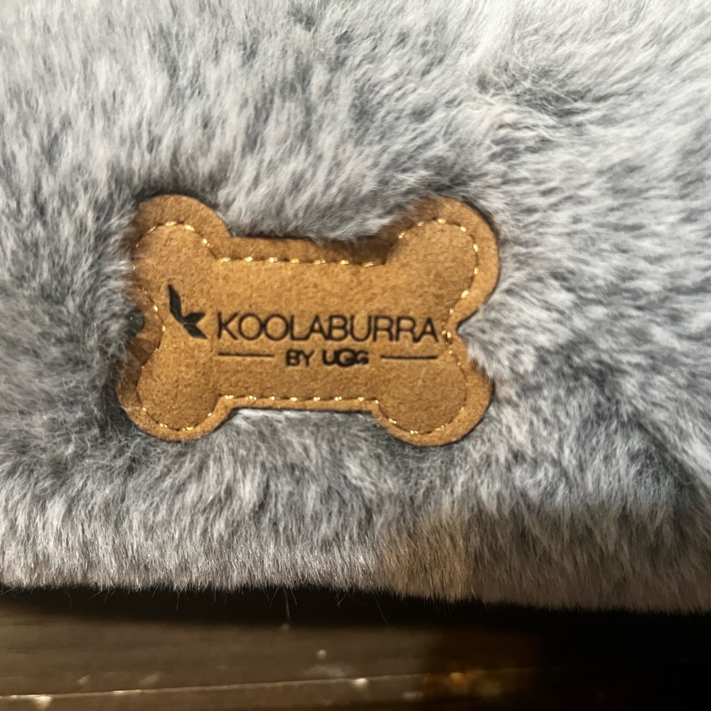 Pet bed by Ugg